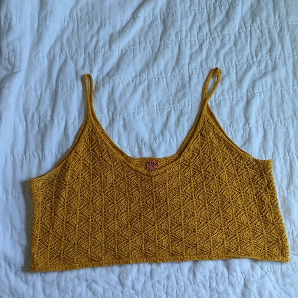 Uniq crochet top